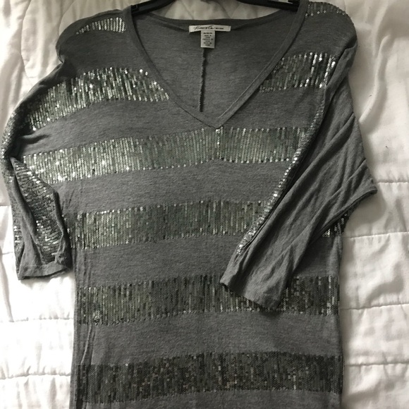 Holiday Top - Picture 1 of 6